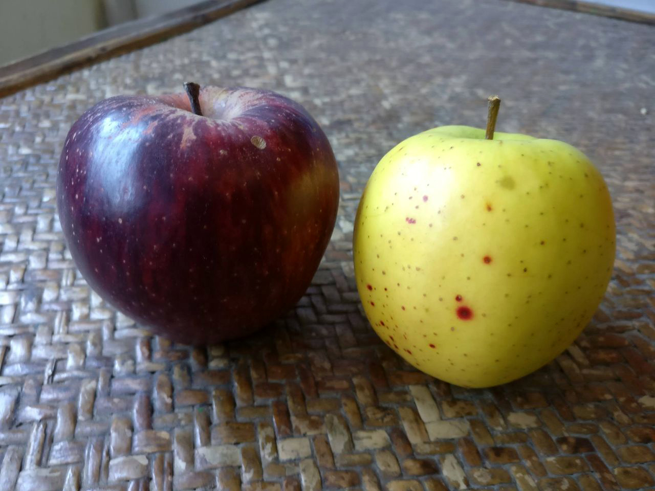 Mustang Apple (मुस्ताङ स्याउ) 1 Kg